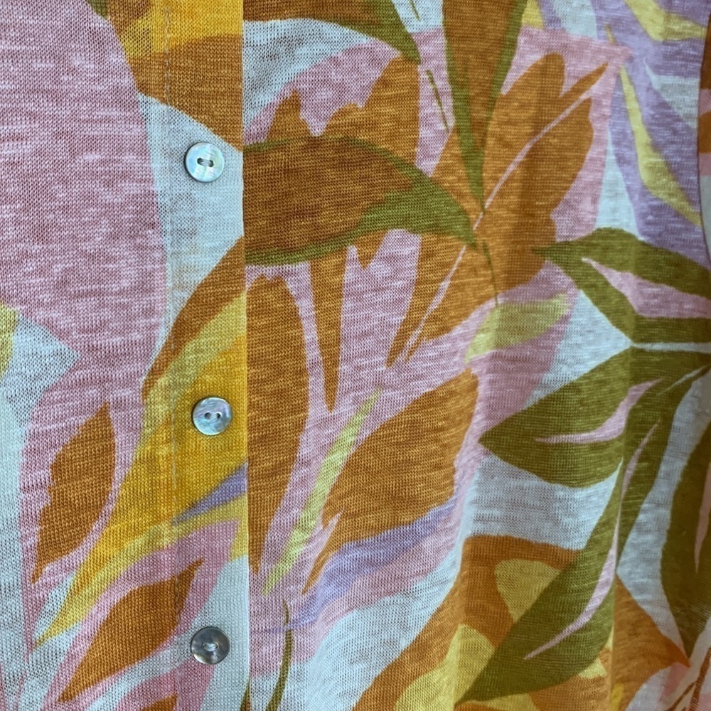 Plus size linen shorts sleeve c&c California T-sh… - image 5